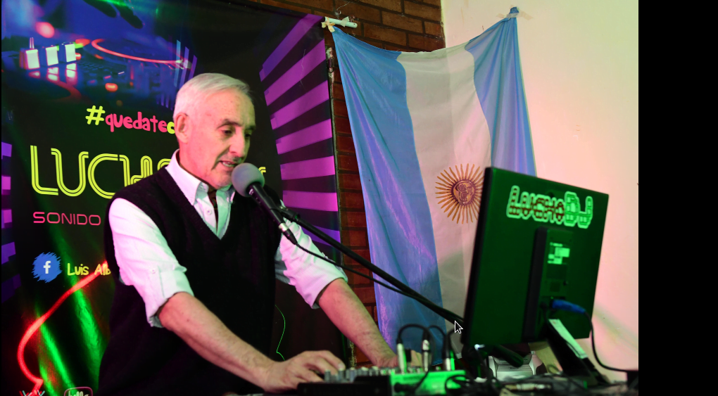 El DJ formoseño que es un éxito pasando música por Facebook para acompañar en cuarentena
