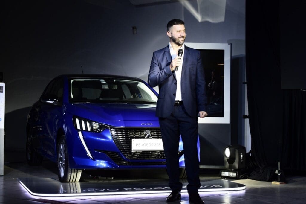 Por primera vez en Mar del Plata, una concesionaria presentó un auto de forma virtual 4 Presentacion virtual del Nuevo 208 3 Juan Bonelli