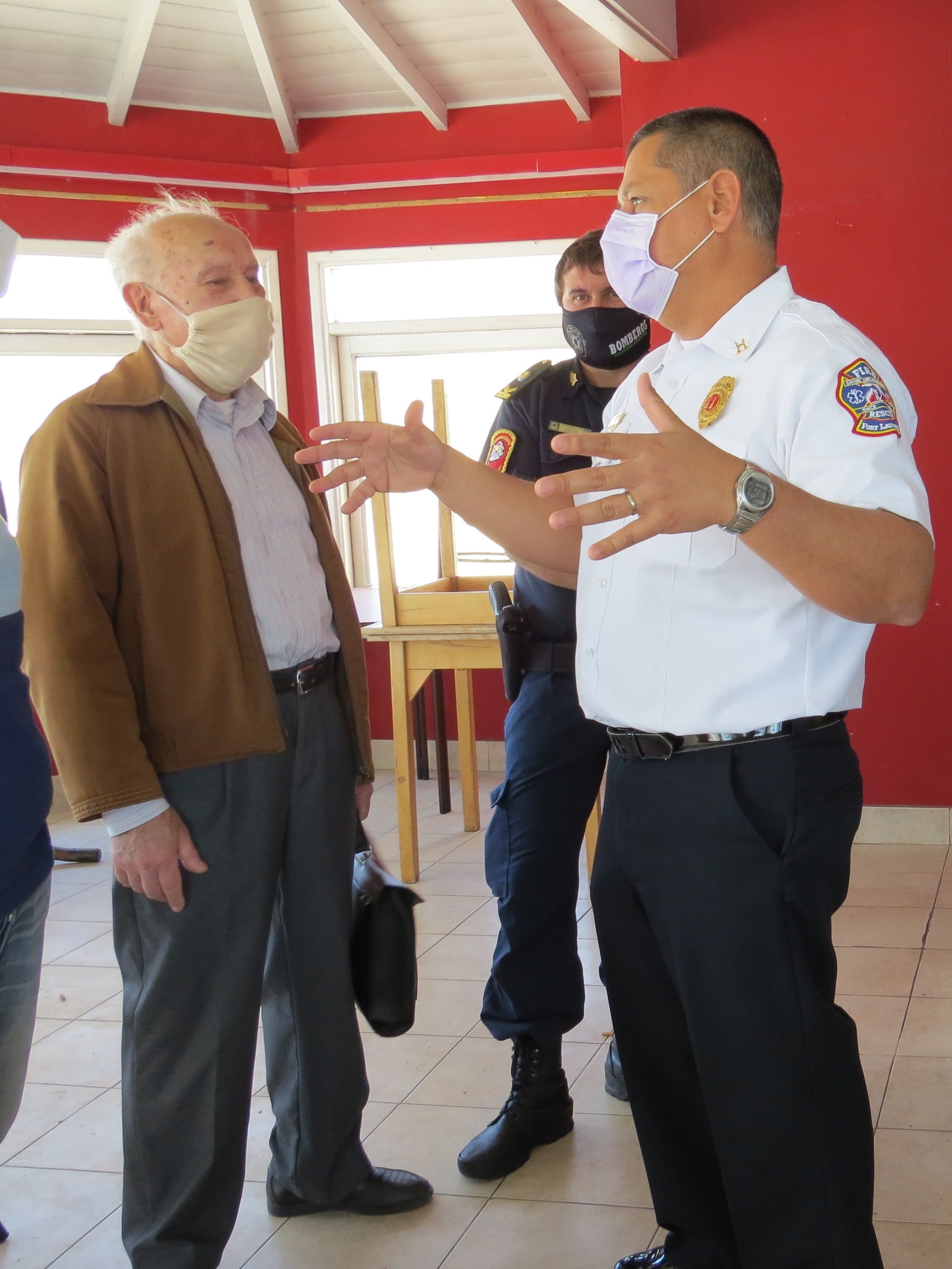 Amigos Bomberos Mar del Plata recibió una visita internacional 4 img 8623 022545098948553943890