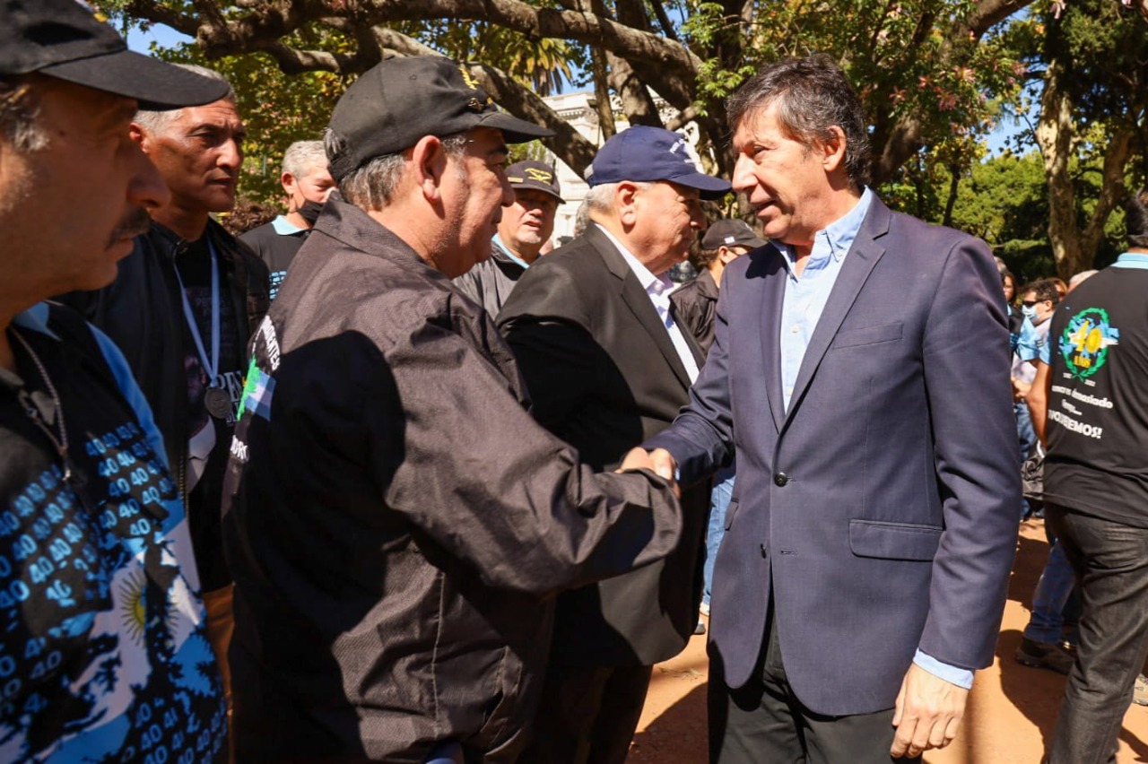 San Isidro rindió homenaje a los caídos y veteranos de Malvinas