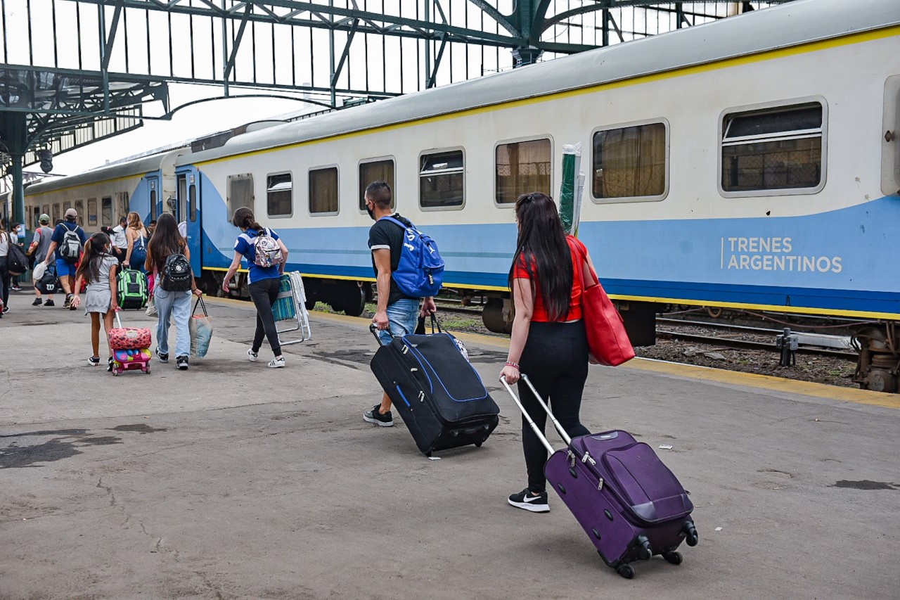 Vacaciones de invierno: más de 34 mil turistas están llegando a Mar del Plata en tren