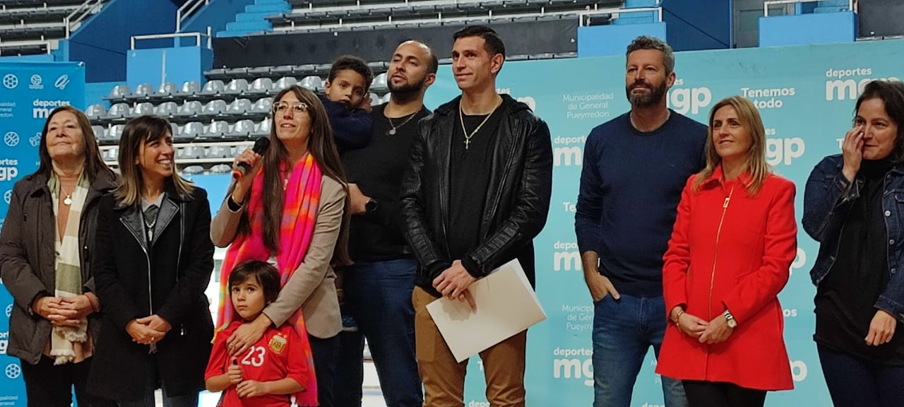 Reconocimiento al futbolista marplatense Emiliano “Dibu” Martínez
