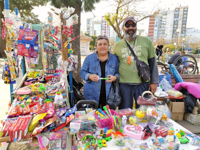 Historias de vida: de jugador de fútbol a vendedor ambulante en la Plaza Mitre