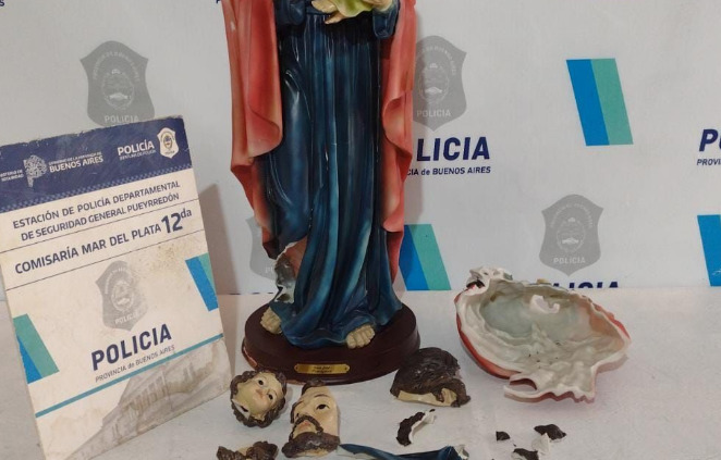 Robó y rompió una estatua de una iglesia: no tiene perdón de Dios
