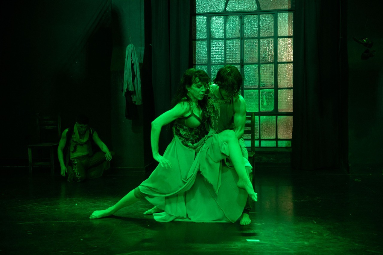 Paula Robles llega a Mar del Plata con una compañía internacional de danza para interpretar una adaptación libre de Romeo y Julieta