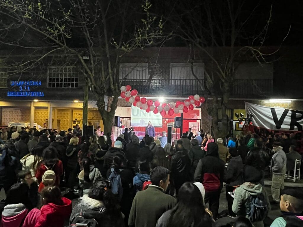 La Senadora radical Flavia Delmonte inauguró un local partidario en Santa Teresita