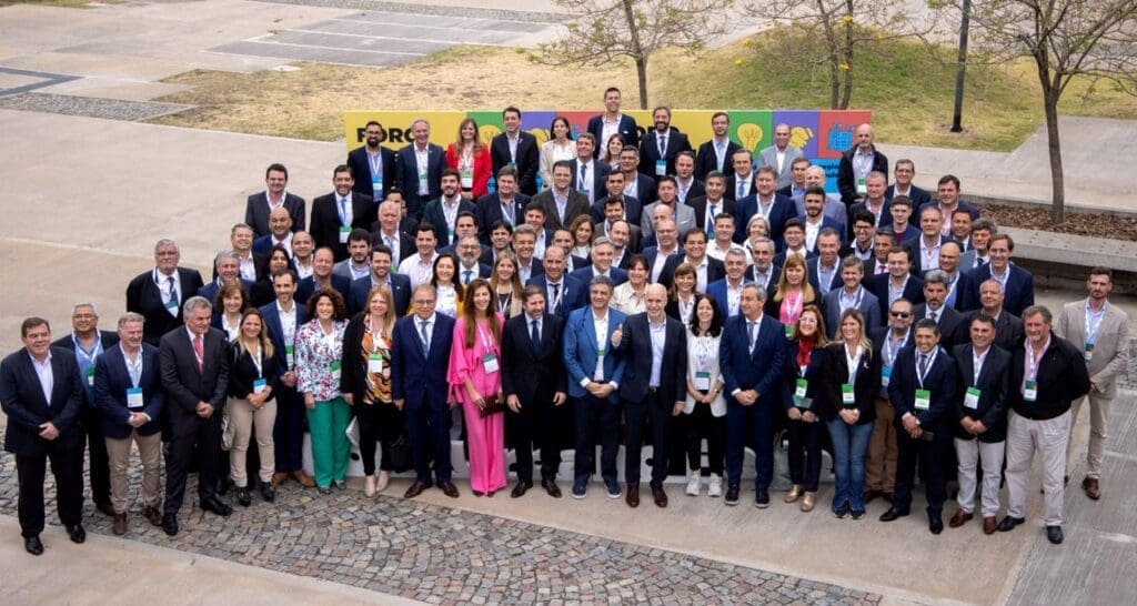 Rodríguez Larreta, junto a intendentes bonaerenses y de todo el país, anunció un amplio consenso de ciudades argentinas para enfrentar las consecuencias del cambio climático 3 IMG 20221019 WA0015