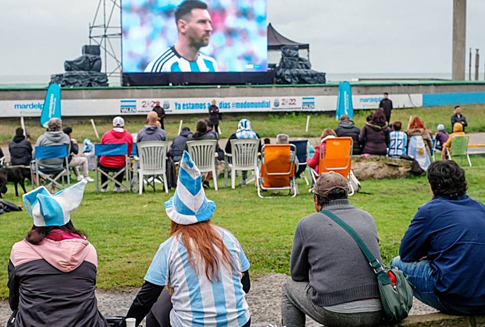 Así se vivió el partido de Argentina en Mar del Plata, frente al mar en el «Fan Fest»
