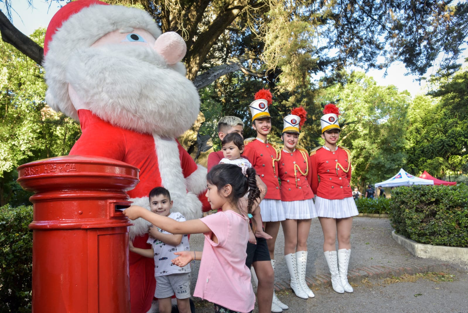 Ya se recibieron más de 6 mil cartas dirigidas a Papá Noel en Mar del Plata, Sierra y Batán