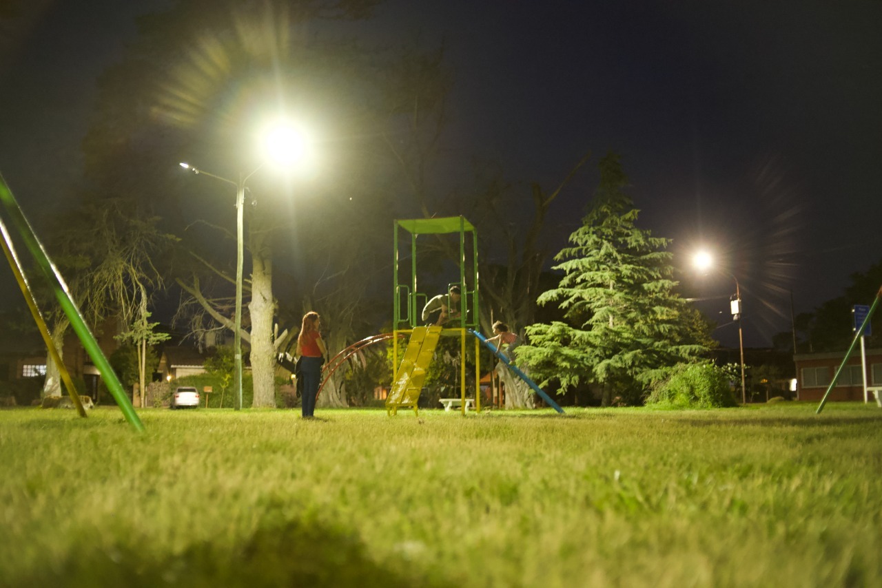 El Municipio incorporó iluminación LED en 64 espacios públicos y plazas de Mar del Plata