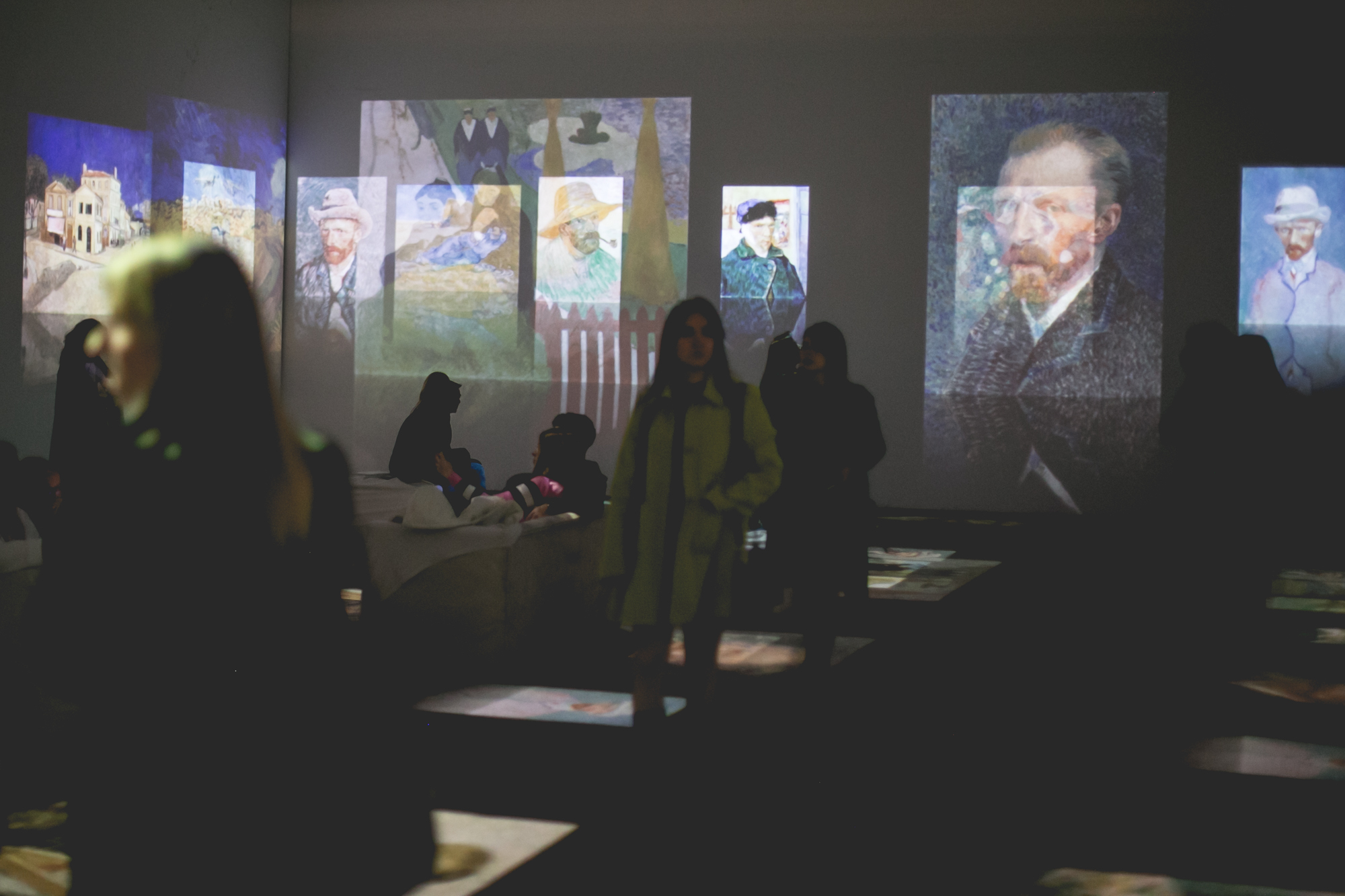Experiencia de Arte Inmersiva de Van Gogh deslumbrará a locales y turistas en Mar del Plata