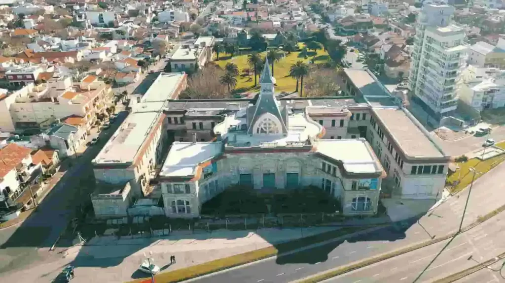 Espíritus Inquietos en el Espacio Unzué: Los Extraños Sonidos del Antiguo Asilo de Mar del Plata 6 Monumento Historico Nacional unzue. min