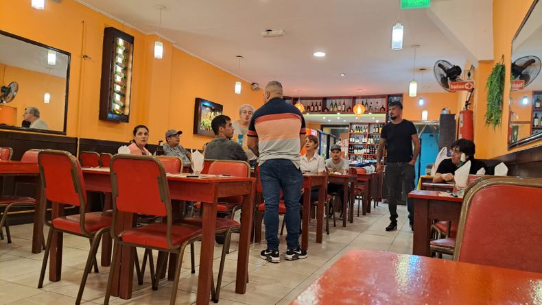 Mar del Plata: UTHGRA tomó un restaurante chino que cierra y deja a 11 empleados a la deriva