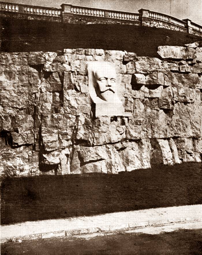 El misterioso rostro de piedra: descubre la historia detrás de esta impresionante escultura en Mar del Plata 3 MDQ Historia en imagenes 116