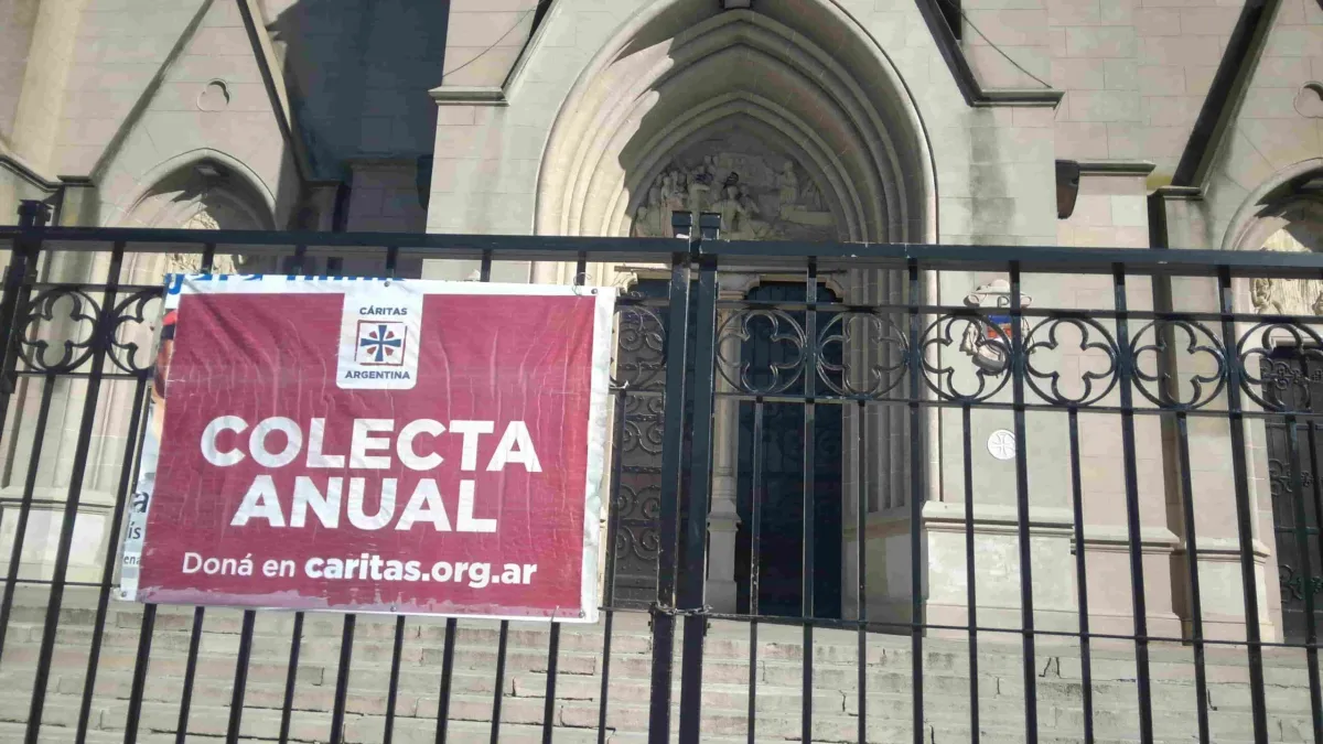 Colecta caritas mdp min scaled 1