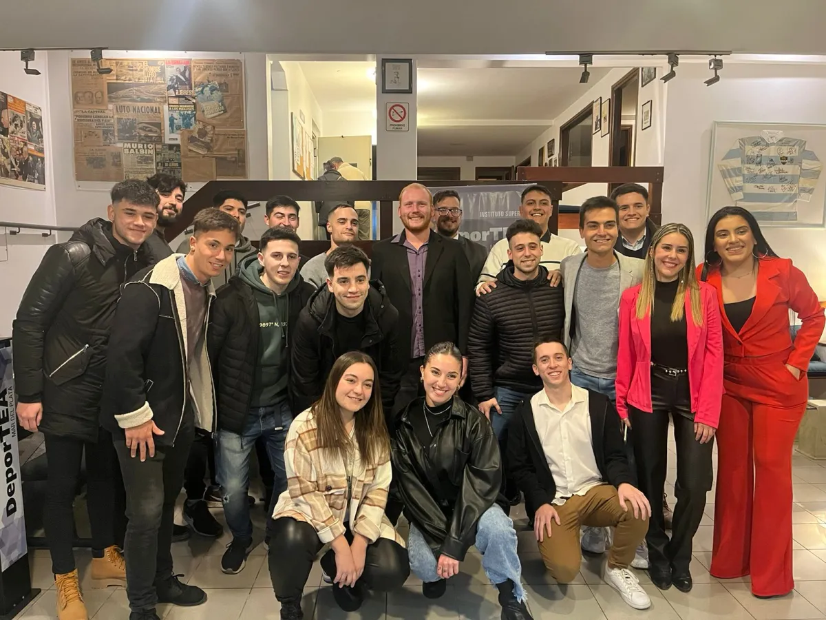 Egresados periodistas