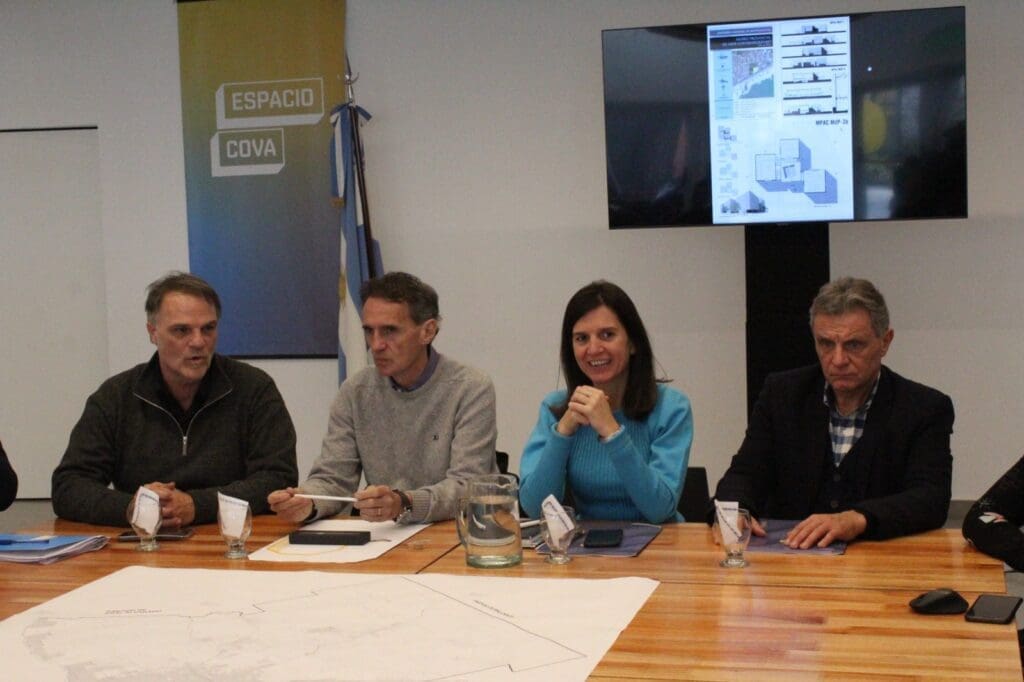 Mar del Plata: Arquitectos piden la implementación del concurso de proyectos y visado colegial en la obra pública 3 IMG 20230731 WA0075