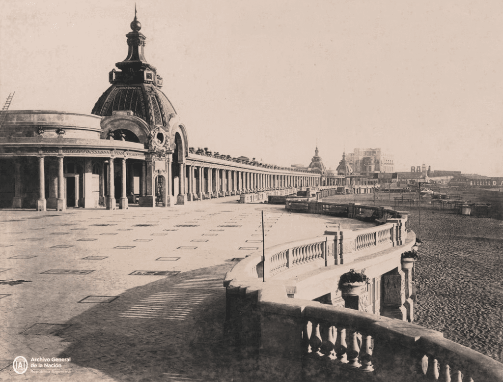 Una cena en el Puerto de Mar del Plata y el hallazgo de un antiguo reglamento de baño de 1888 5 rambla