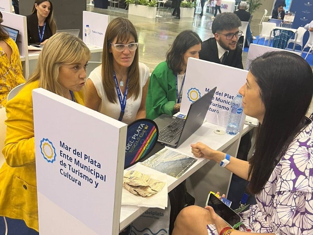 EMTURYC Y MDP BUREAU EN FIEXPO 1