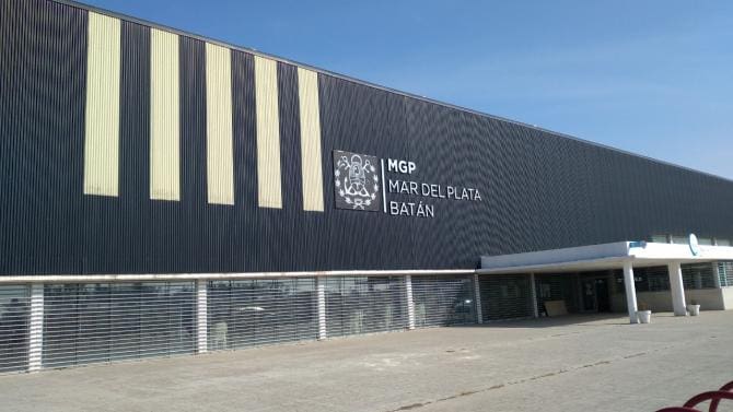 Beneito presentó un proyecto para permitir publicidad en polideportivos municipales 3 lasheras