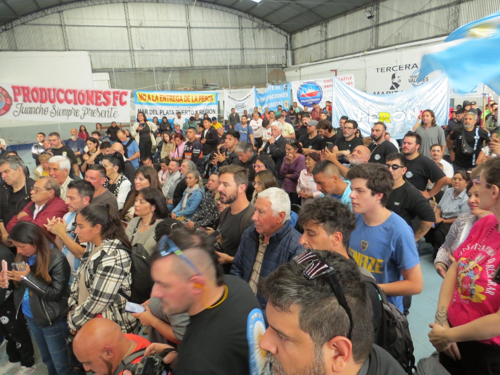 Una multitud acompañó a Guillermo Moreno en Mar del Plata 9 IMG 20241117 WA0052