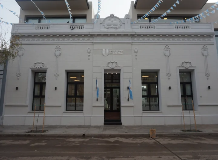 UNIVERSIDAD Loberia