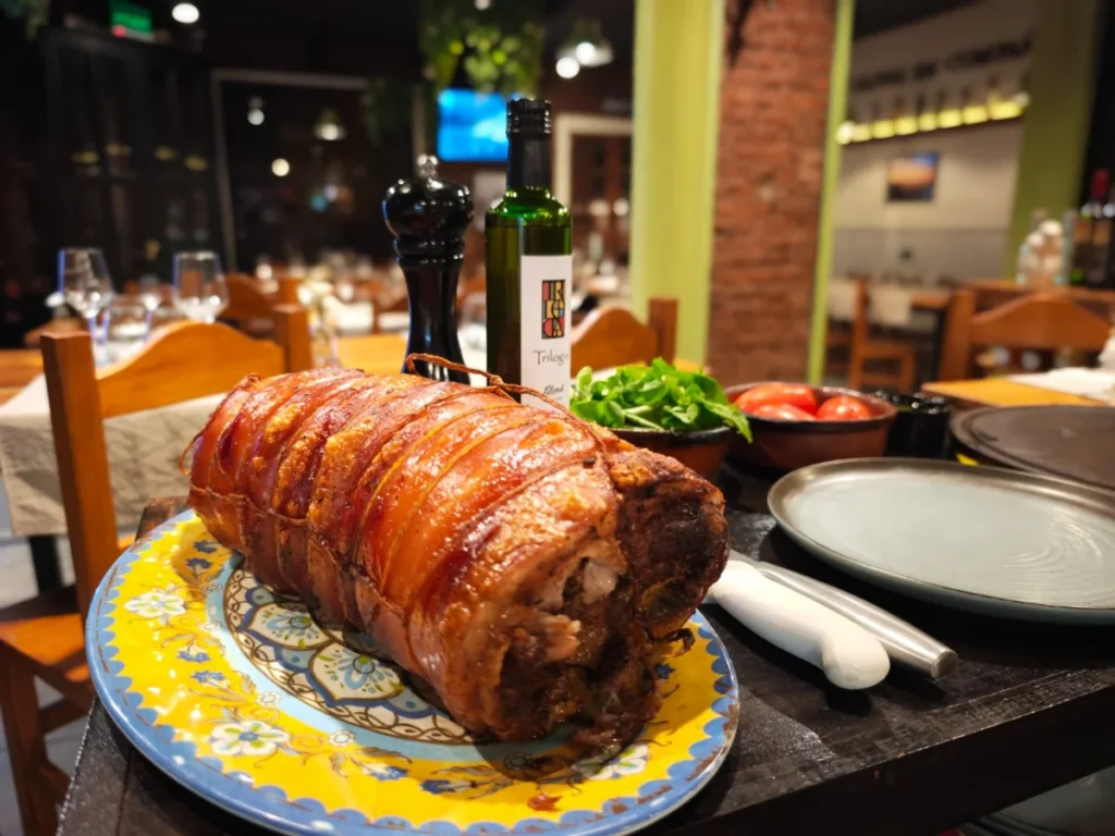El ritual de la porchetta en Olivas en Compañia: una embajada del sabor italiano en Mar del Plata 3 WhatsApp Image 2026 03 16 at 11.14.44 PM 1 editado