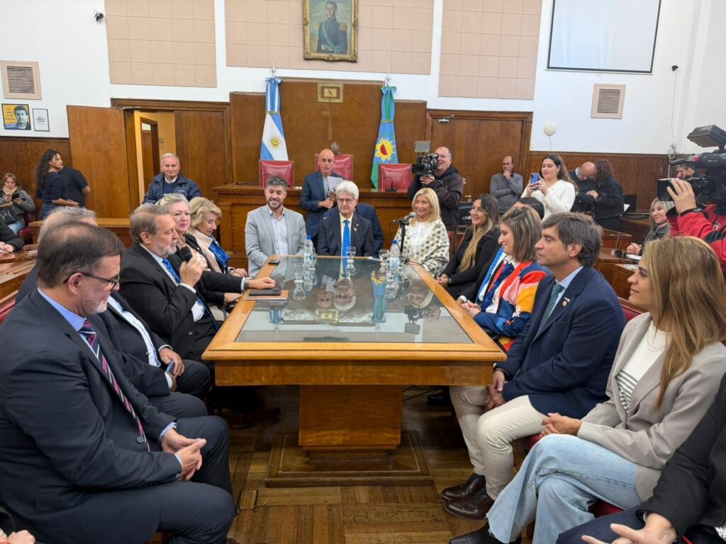 El presidente de Rotary International, Francesco Arezzo, visitó Mar del Plata y fue distinguido 3 WhatsApp Image 2026 04 29 at 12.10.50 PM 1