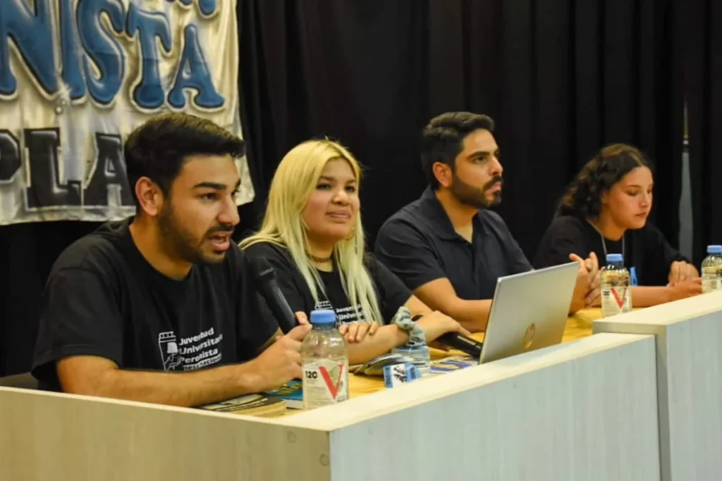 "El peronismo creció en todas las facultades": la consolidación en la UNMdP, la caída de la Franja y el escaso impacto libertario 10 SaveClip.App 562059106 18532702696062517 853118786677622901 n editado